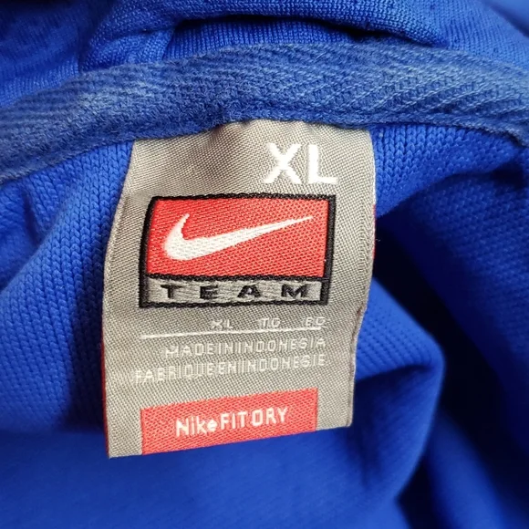 🎉HP🎉 Like new Nike zip up jacket, size xl - Picture 7 of 7